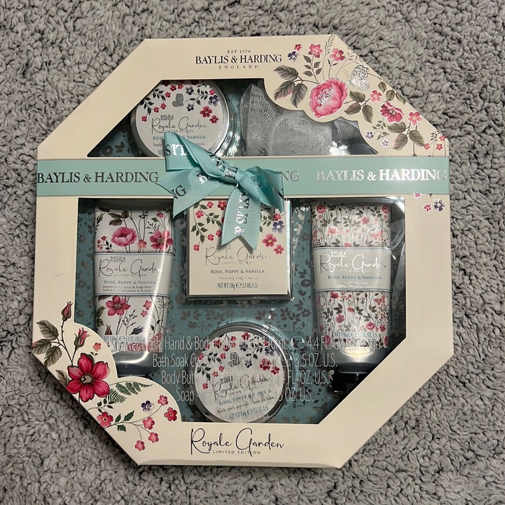 Baylis & Harding Limited Edition Royale Garden Bath Set